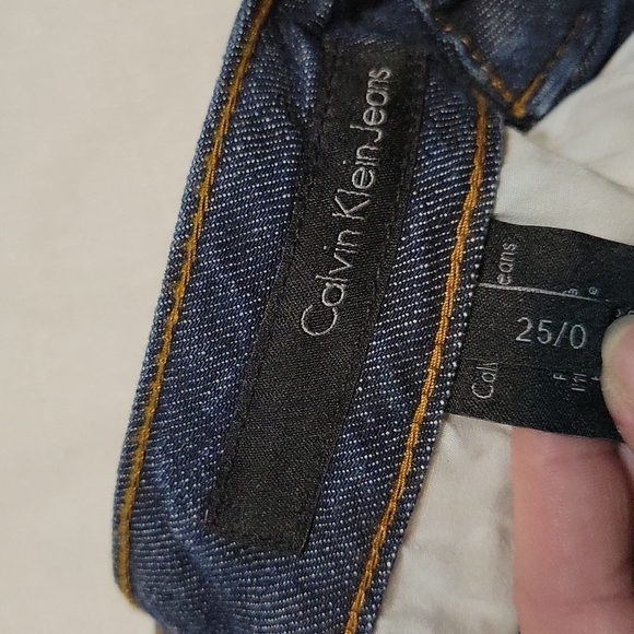 Calvin Klein dark wash mid rise ultimate skinny jeans size 0 - Picture 7 of 7